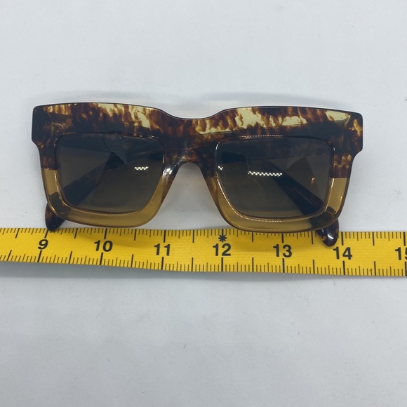 PRADA - Picture 8 of 8